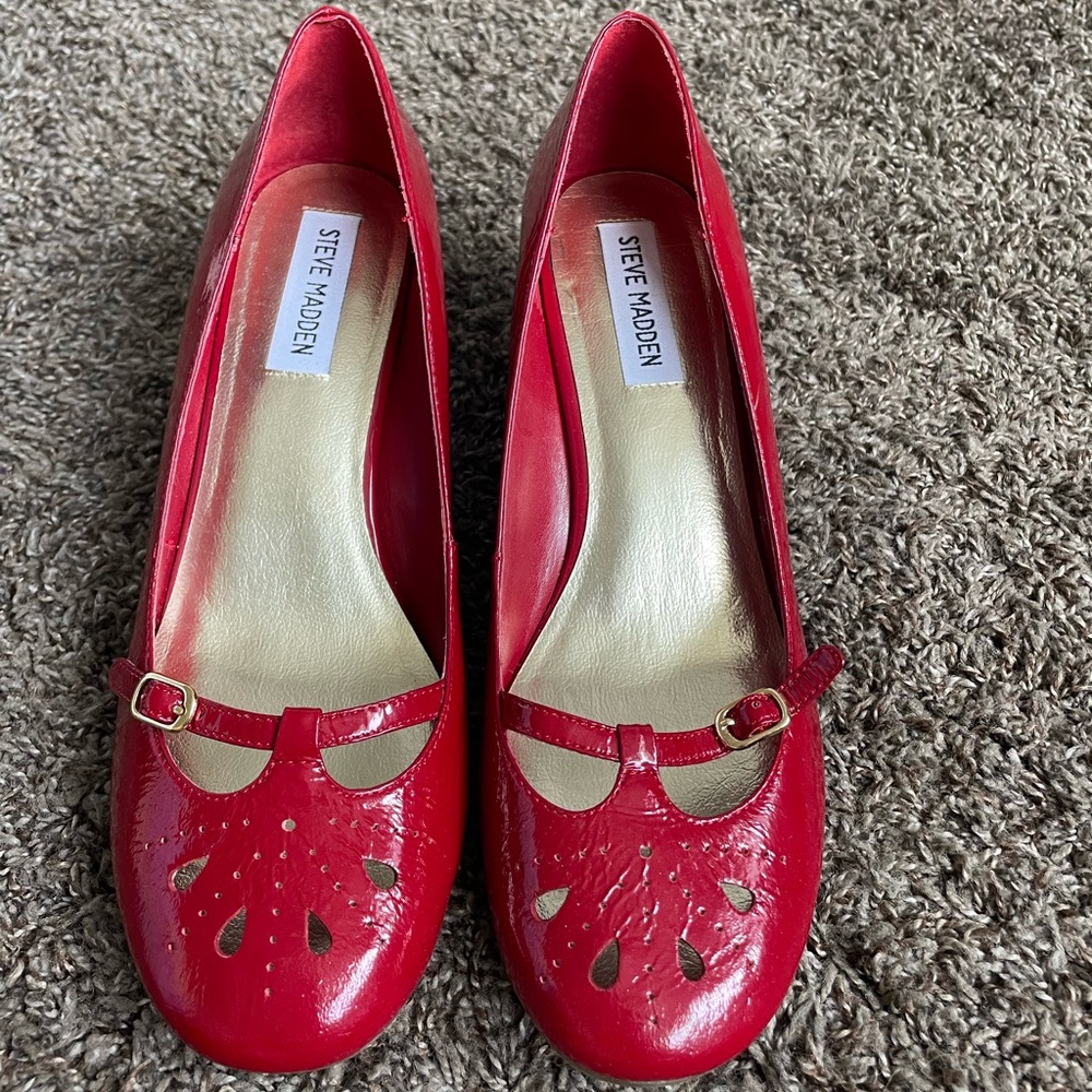 Steve Madden red coquette shoes perfect for valentines!